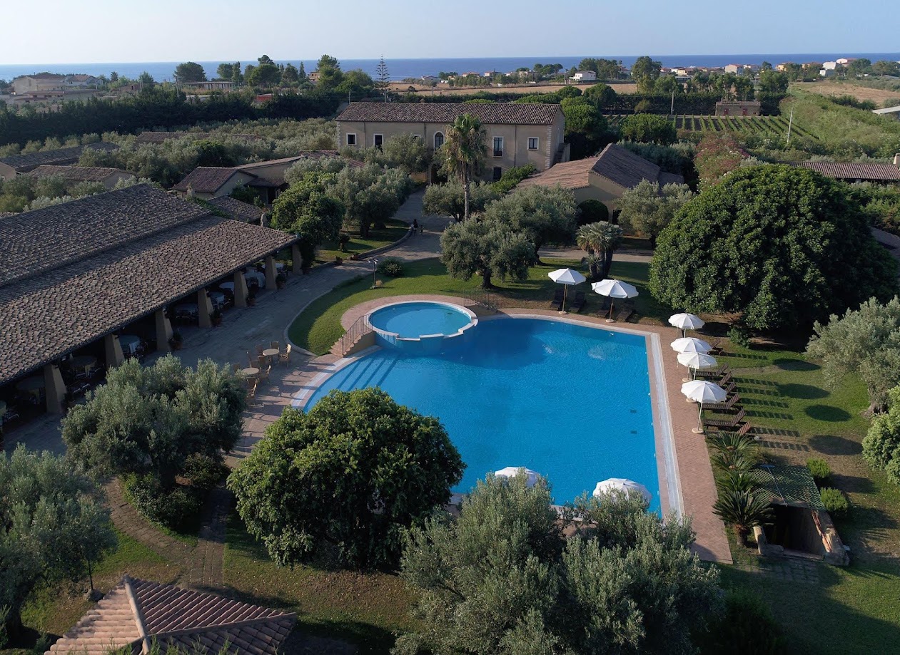 Borghetto Beach Club Resort Tourland